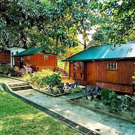 Rea'S Bamboo Resort Gabaldon Luaran gambar