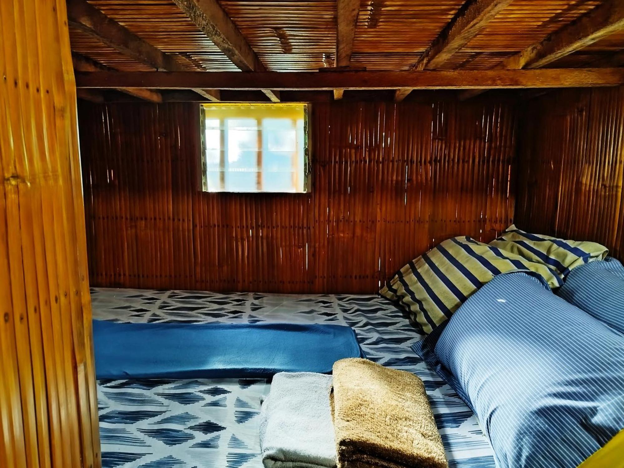 Rea'S Bamboo Resort Gabaldon Bilik gambar