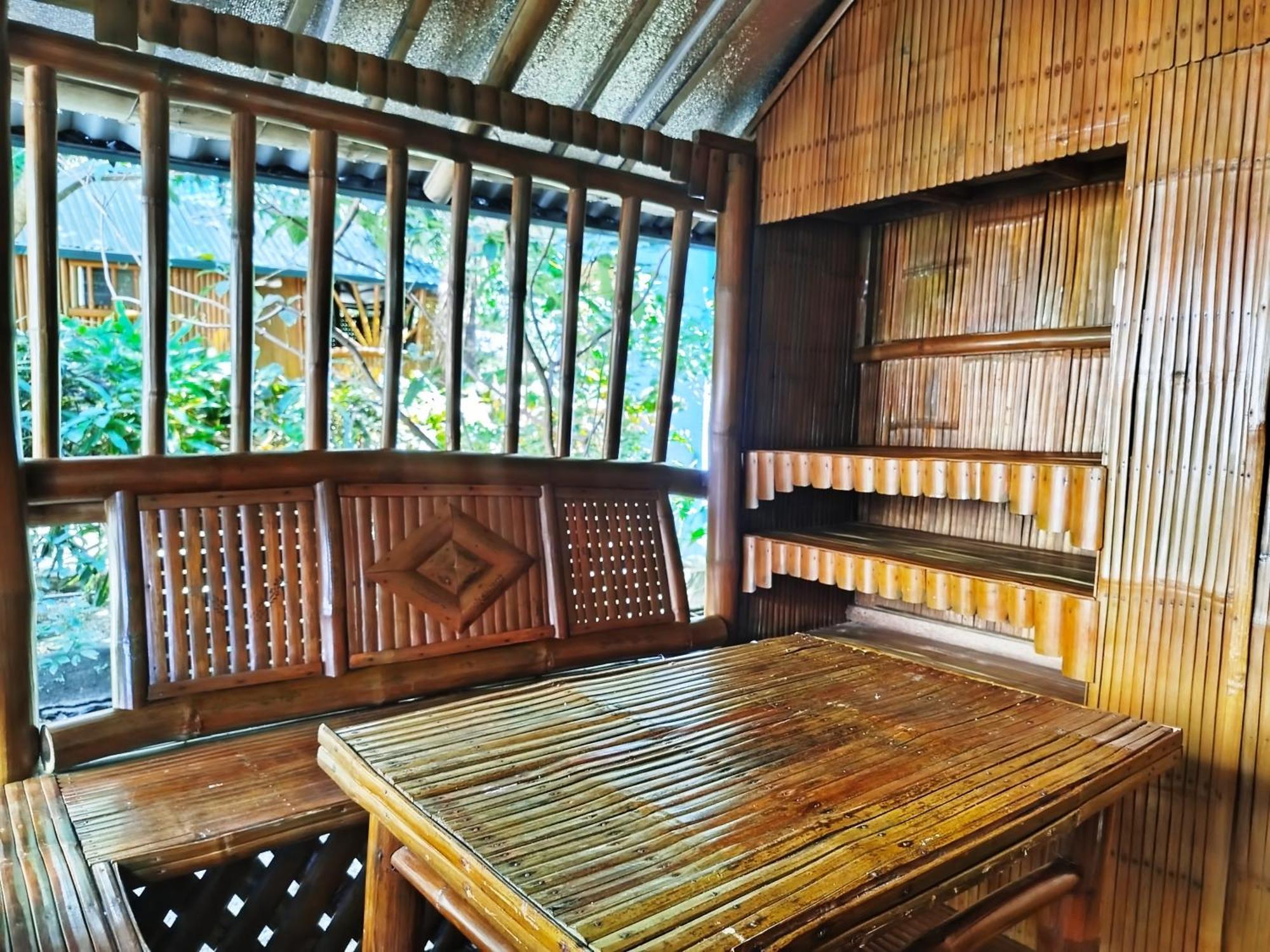 Rea'S Bamboo Resort Gabaldon Bilik gambar