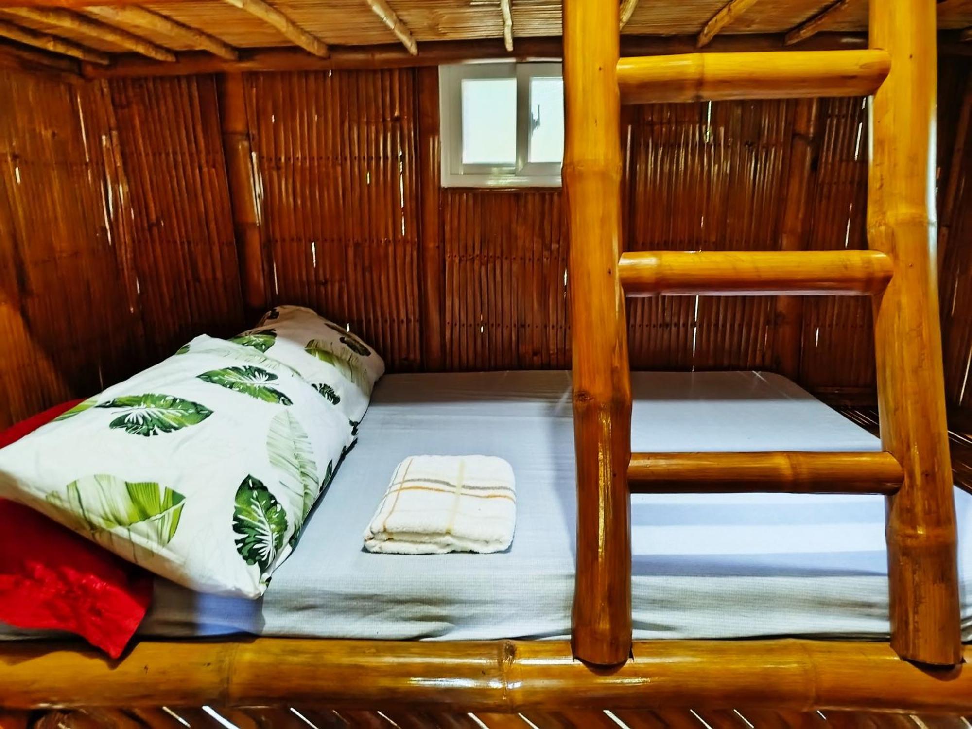 Rea'S Bamboo Resort Gabaldon Bilik gambar